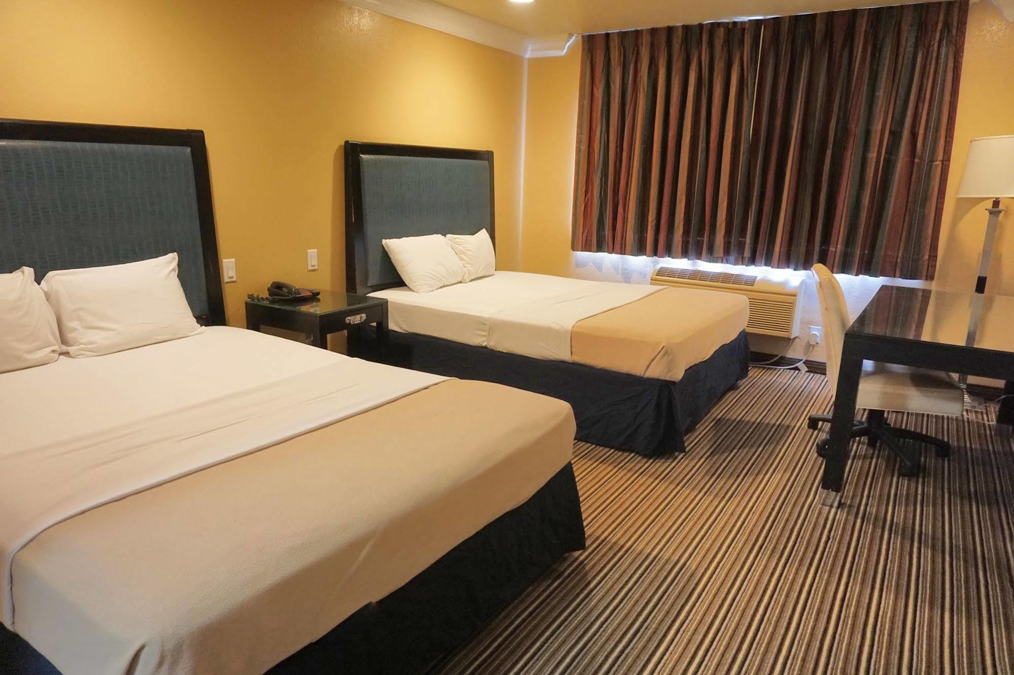 Hollywood Inn Express South Los Angeles Extérieur photo