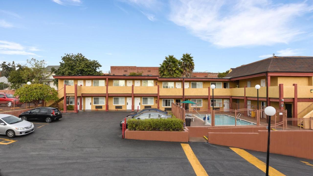 Hollywood Inn Express South Los Angeles Extérieur photo